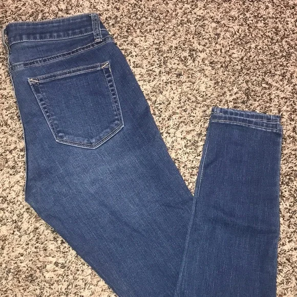 ๐ 5/$25! ANA High Rise Medium Wash Skinny Jegging Size 4 |NWOT! - Picture 1 of 5